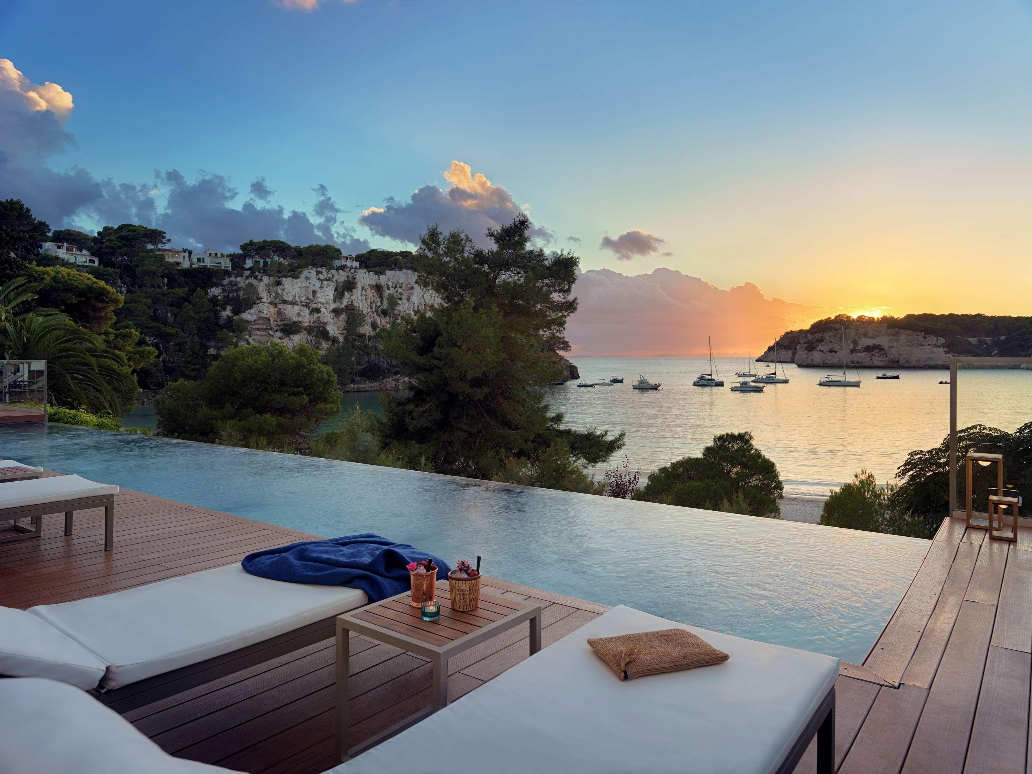 Отель Melia Cala Galdana Кала-Галдана Экстерьер фото Sunset at the hotel