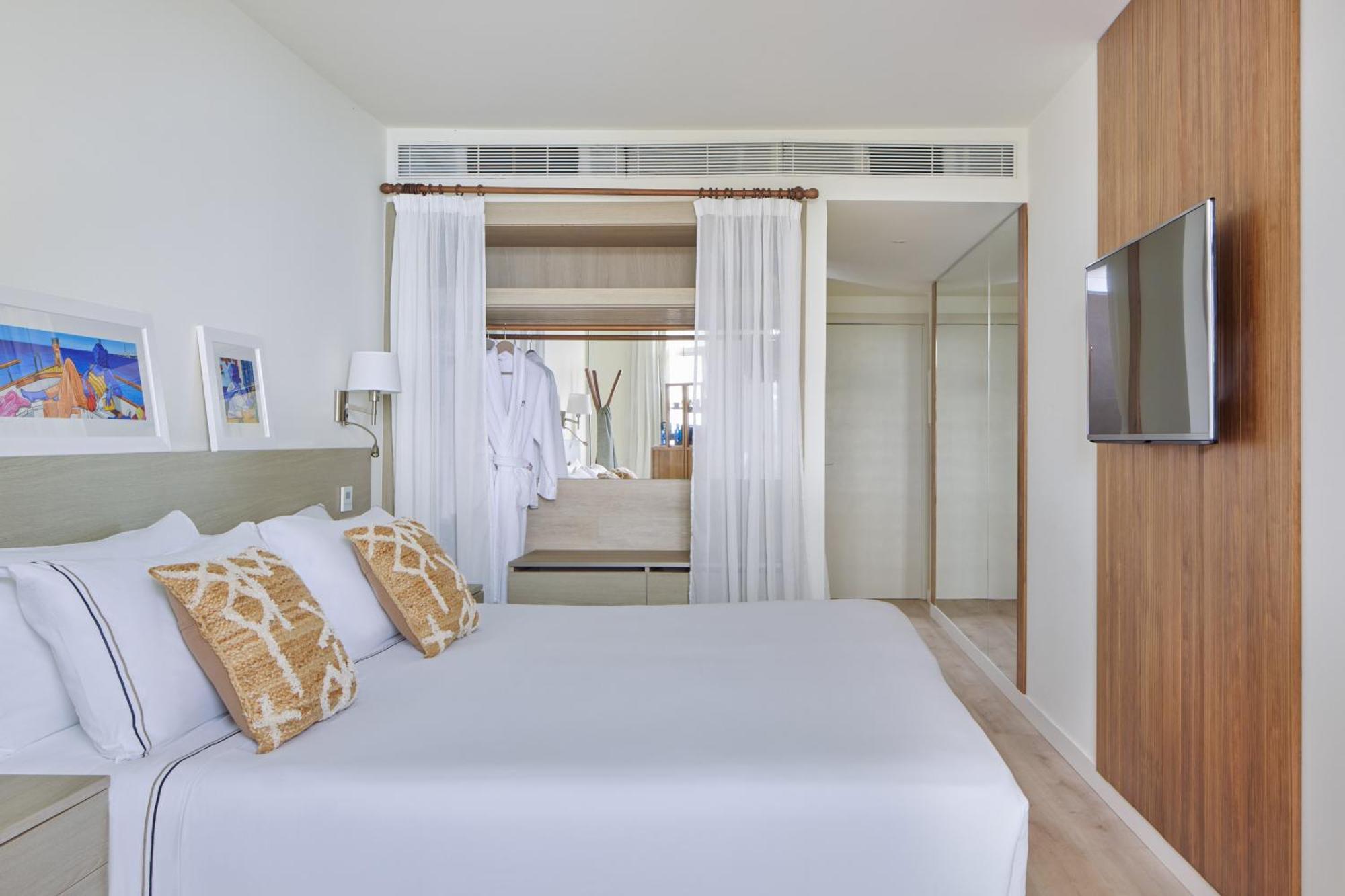 Отель Melia Cala Galdana Кала-Галдана Экстерьер фото A bedroom at the hotel