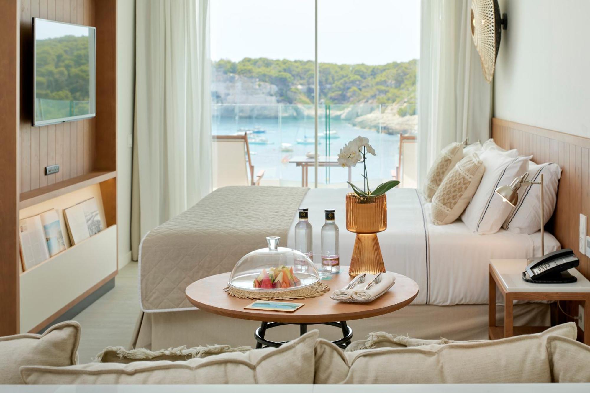 Отель Melia Cala Galdana Кала-Галдана Экстерьер фото A room at the hotel