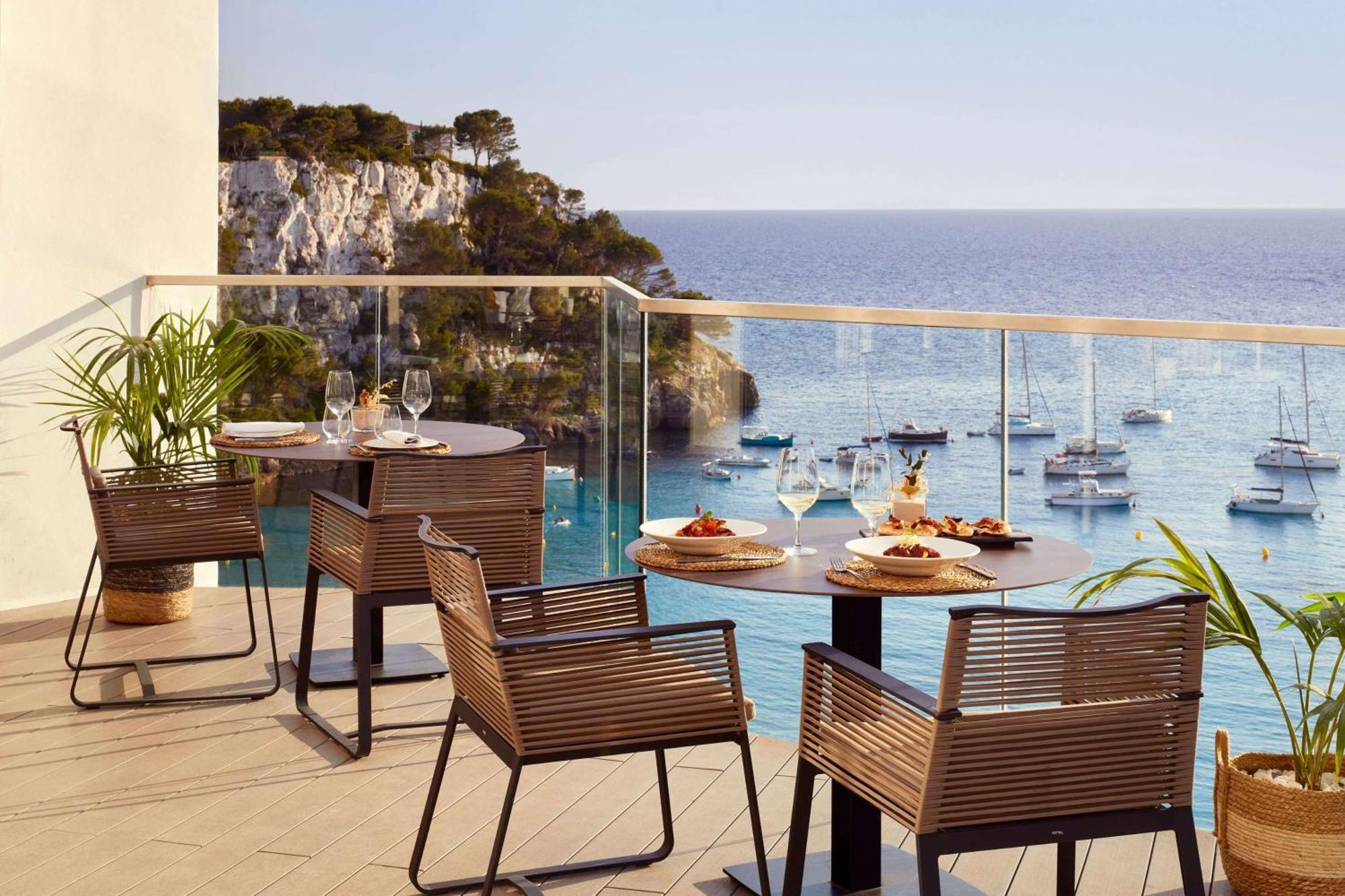 Отель Melia Cala Galdana Кала-Галдана Экстерьер фото Terrace at the hotel